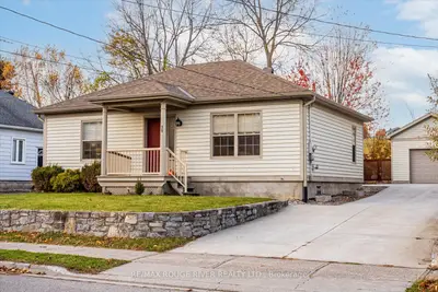 Detached in Cramahe