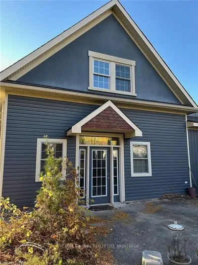 424 Aqueduct Street B, Welland, On L3c 1e1