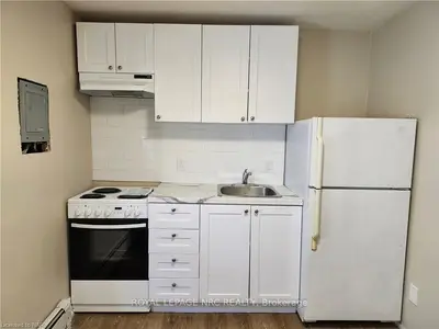 Condo Apartment in Welland