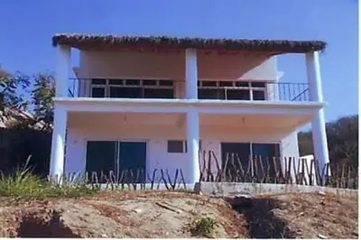2 Salchi Bay Road, Mexico XXX XXX