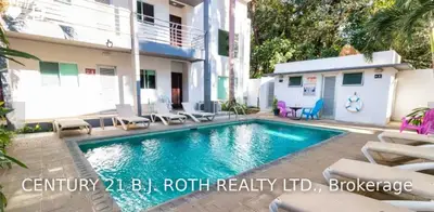7 Casa Blanca Avenue, Costa Rica A1A 1A1