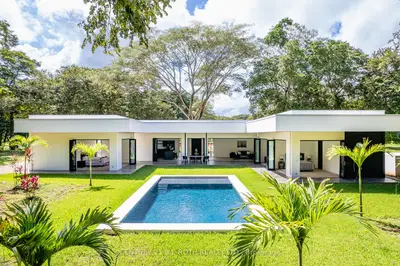 13 Casa Ti Avenue, Costa Rica, ON